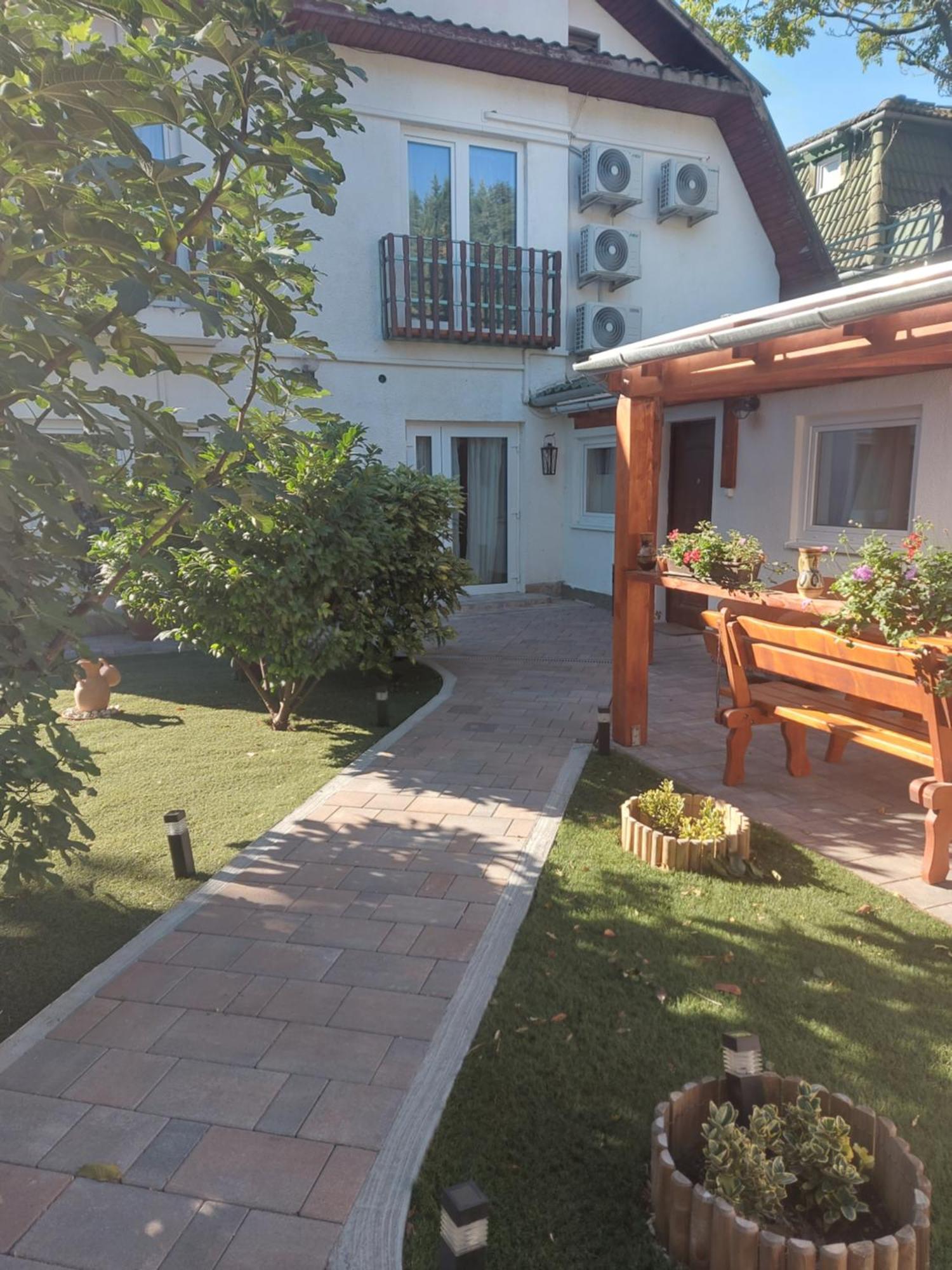 Attila'S Guest House Budaörs Εξωτερικό φωτογραφία